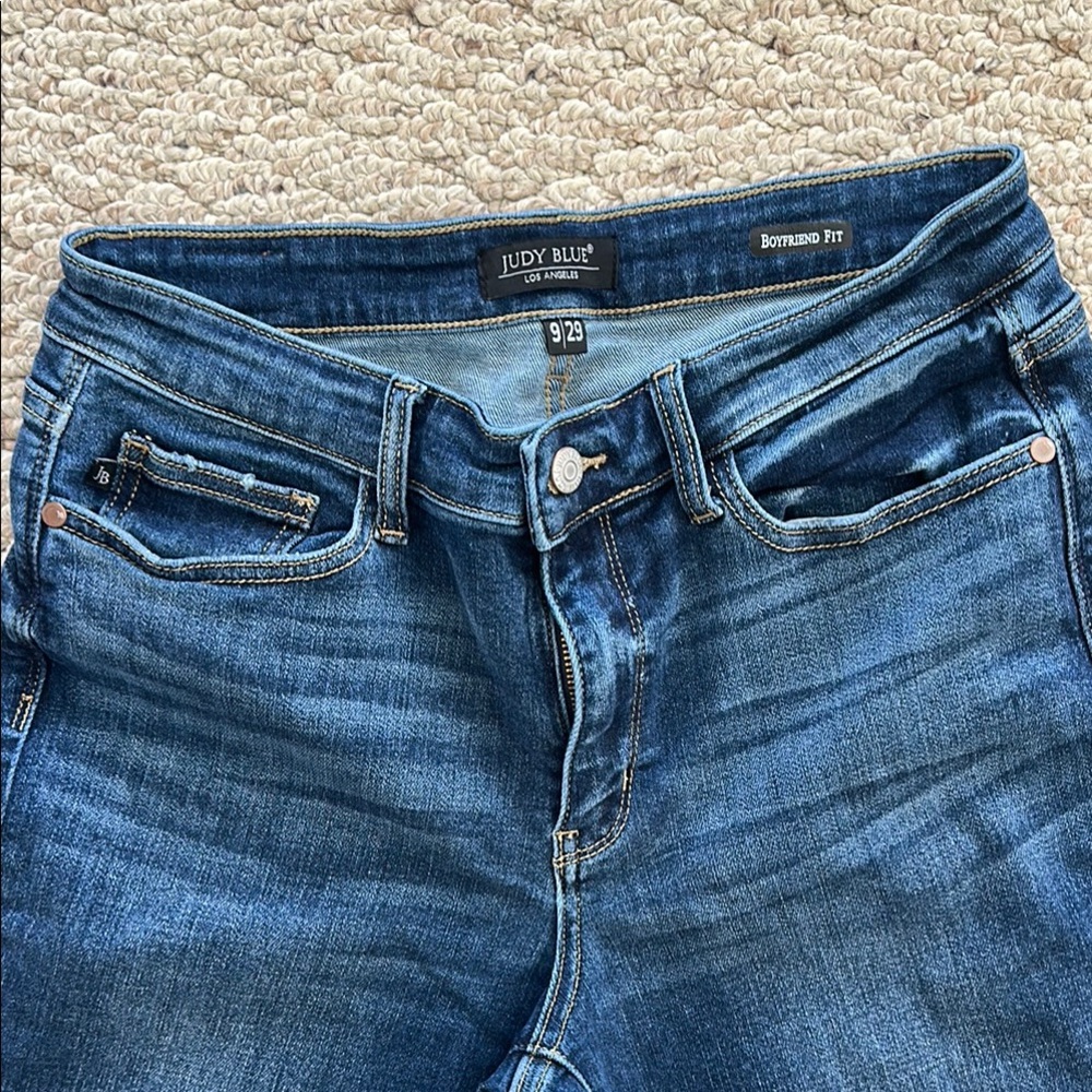 Judy Blue Women's Boyfriend Fit cropped Jeans - Blue